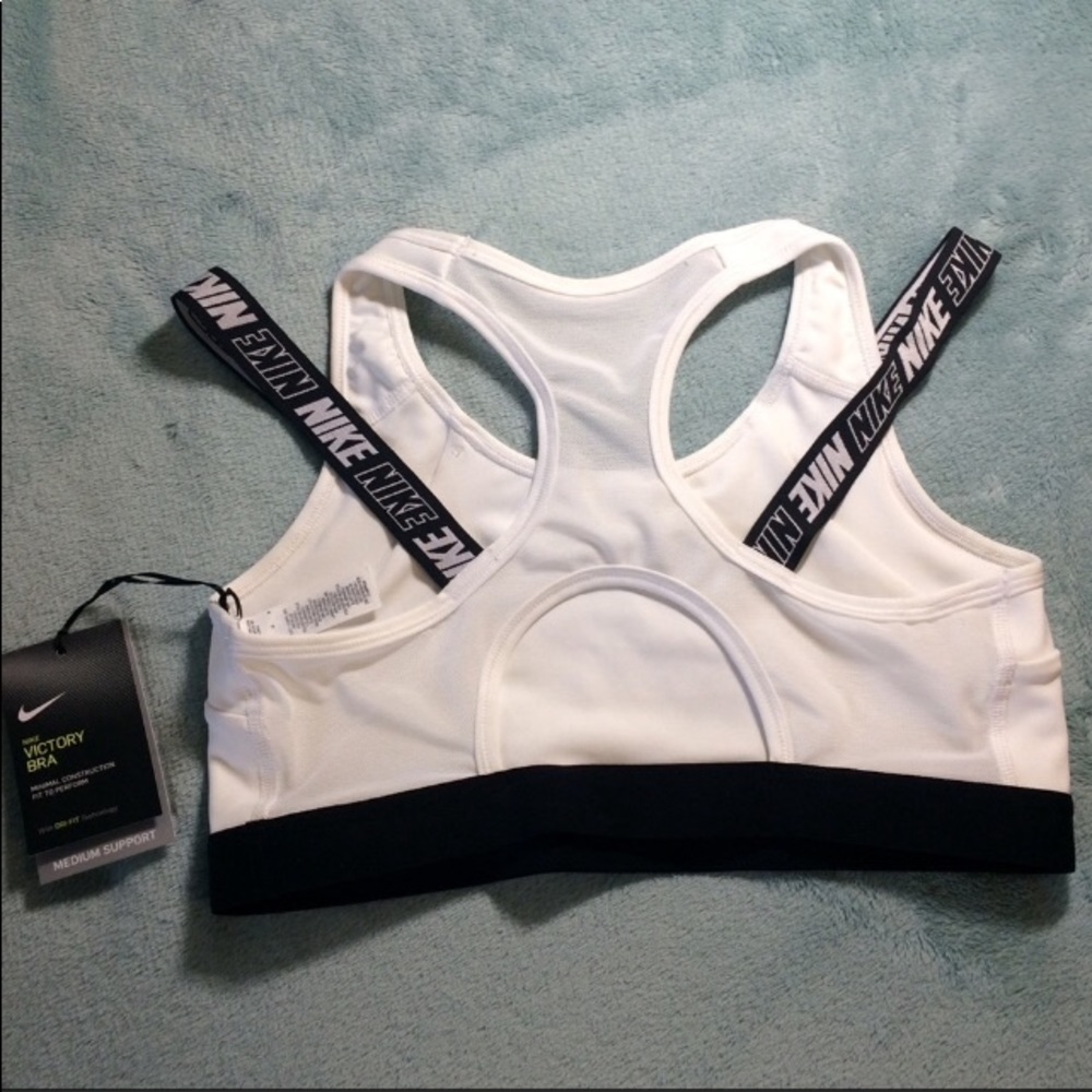 ⚡️LAST CHANCE⚡️ Nike Victory Sports Bra - Picture 4 of 8